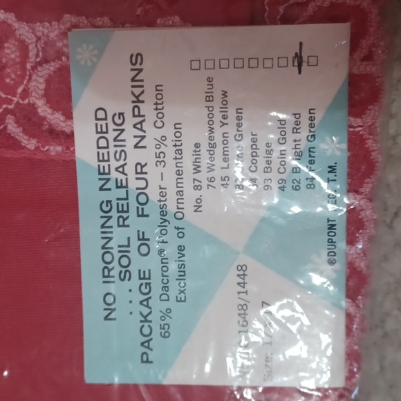 Dupont Vintage Cloth Napkins With Floral Lace Edges, Two Packs Of Four Napkins - Picture 4 of 14